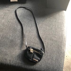 Kenneth Cole Reaction Crossbody